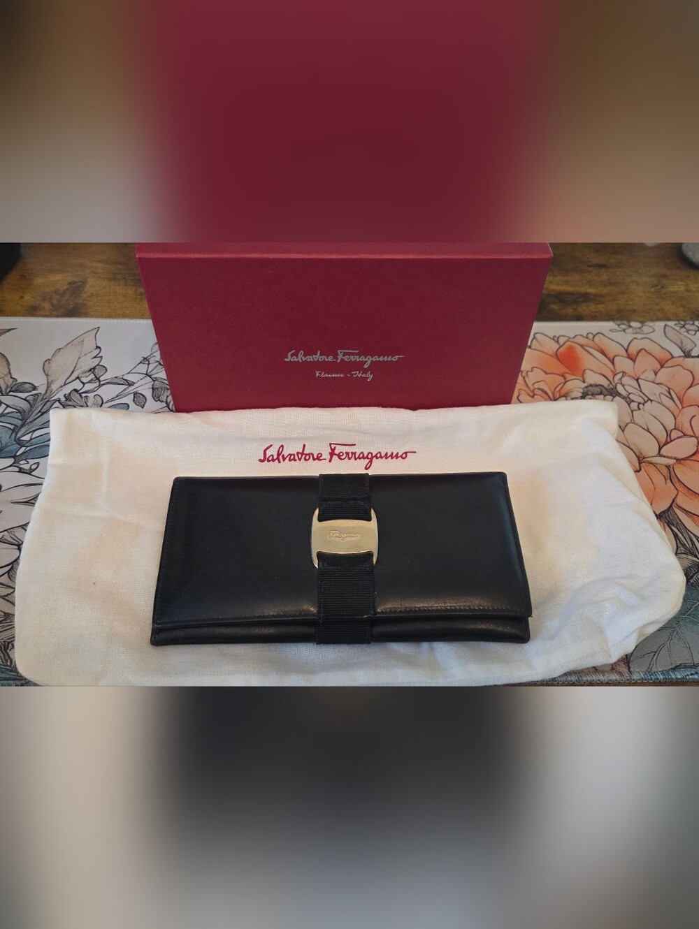Salvatore Ferragamo Black Leather Vara Bow Continental Wallet